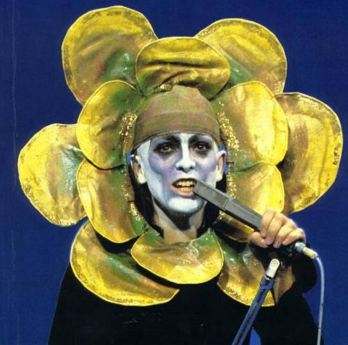 Peter Gabriel wearing the flower custome, as part of the Foxtrot tour (unknown date and place)