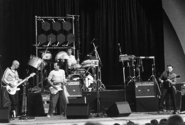 קינג קרימזון בהופעה חיה ב-1984